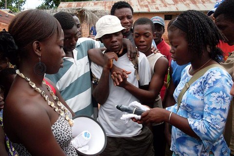 Sensibilisation sur le VIH/Sida en milieux extra scolaires.